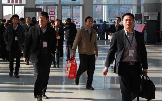 �Ї������������H����ͨ�L(f��ng)���{(di��o)���l(w��i)�����߼��ǽ��O(sh��)���c���g(sh��)չ��