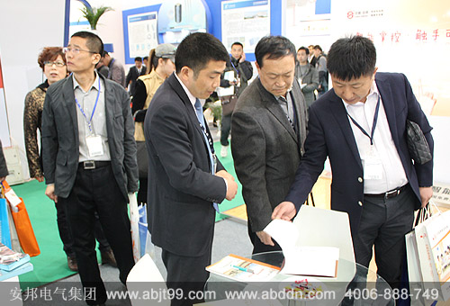 ����늰��չ���F���D