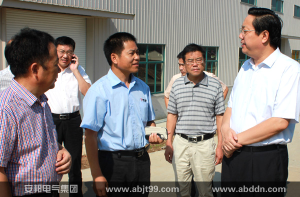 ����늚⼯�F(tu��n)�����L(zh��ng)���O�B�R��(b��o)��I(y��)�l(f��)չ��r