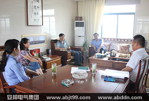 �����м����L(zh��ng)�й��̾��I(l��ng)��(d��o)һ�����밲��ҕ��ָ��(d��o)